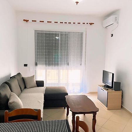 Gerald'S Central Apartments Vlorë Exteriér fotografie