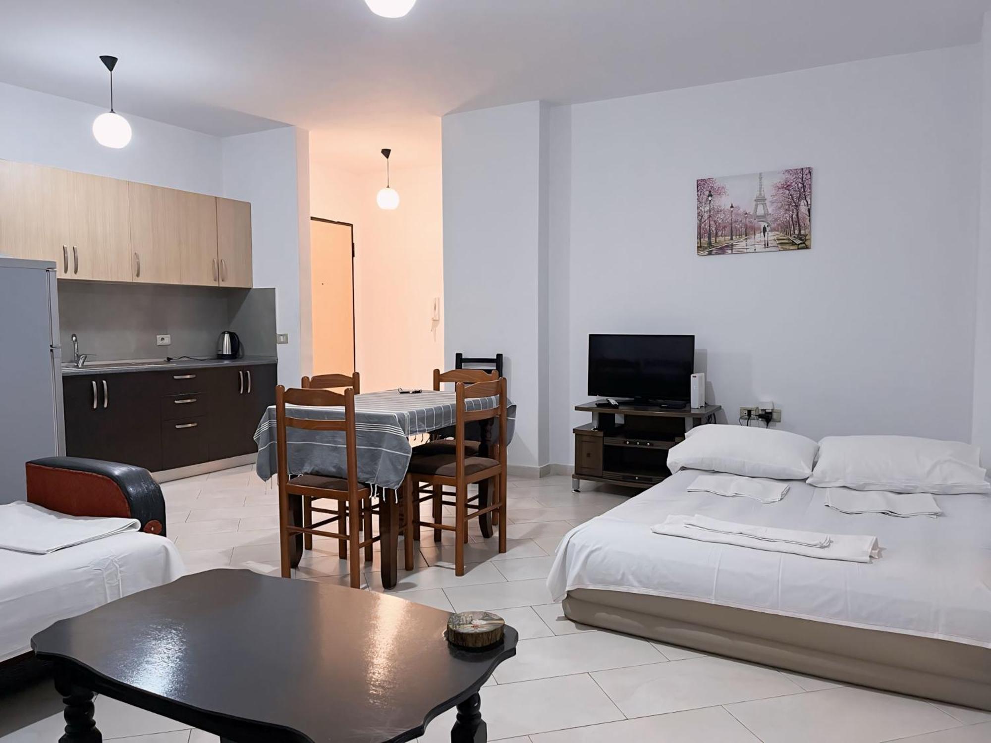 Gerald'S Central Apartments Vlorë Exteriér fotografie