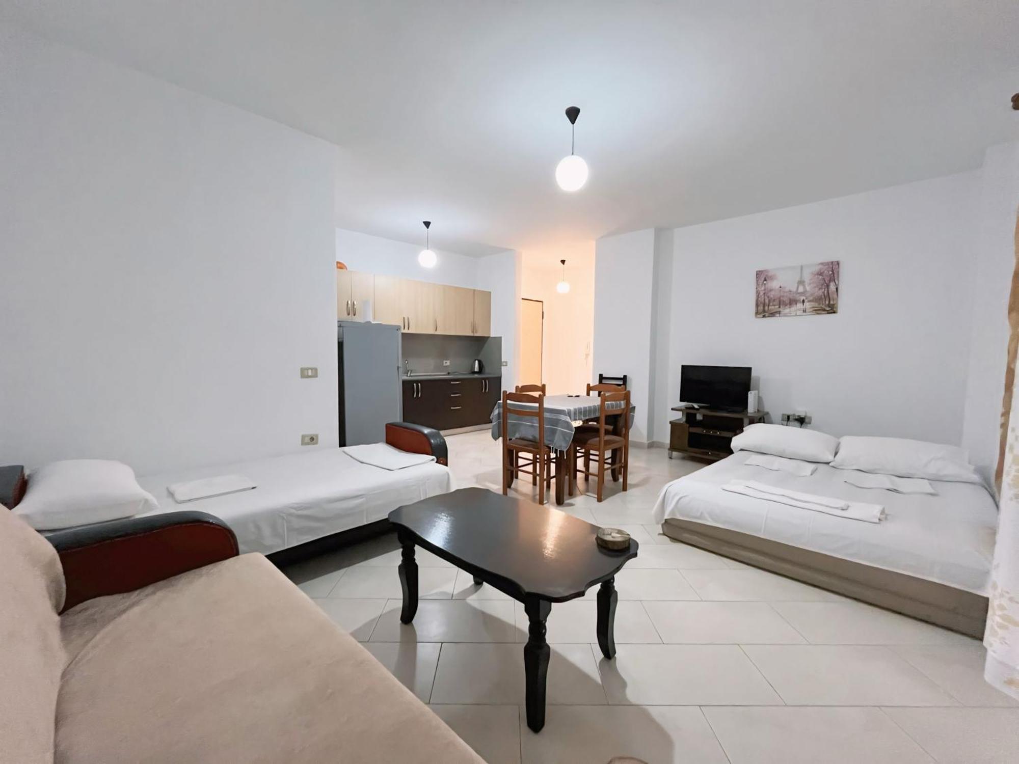 Gerald'S Central Apartments Vlorë Exteriér fotografie